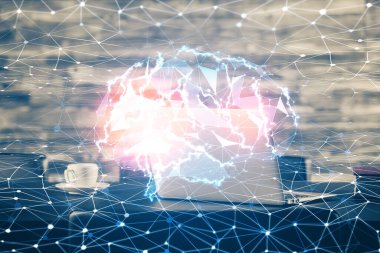 Masaüstü bilgisayarı ve insan beyni hologram çiziyor. Ai kavramı.