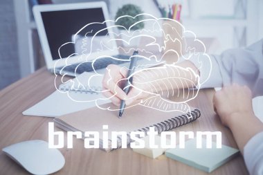 Yaratıcı çizimlerle başla. Arka planda yakın plan çekimleri yap. Beyin fırtınası kavramı. Çoklu pozlama