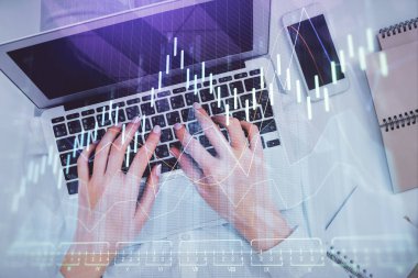 Bilgisayar ve ön x çizim hologramı üzerinde çalışan kadın elleri çift pozlama. Üst Manzara. Mali analiz kavramı.