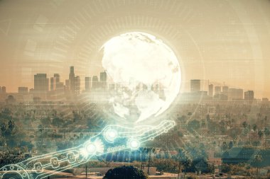 Şehir görünümünde harita ve veri temalı hologram ile gökdelenler arka planda çift pozlama. İş kavramında uluslararası teknoloji.