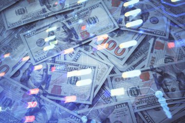 İki kez veri temasına maruz kalınca dolar banknotları arka planda kalıyor. Teknoloji konsepti.