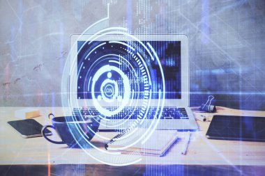 Masaüstü bilgisayarı ve teknoloji temalı holograma çift pozlama. Yazılım geliştirme kavramı.