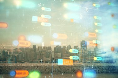 Veri temalı hologram gökdelenlerin arka planında çift pozlama ile şehir görünümüne çizim yapıyor. Teknoloji konsepti.