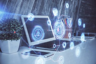 Bilgisayarın arka plan ve teknoloji temalı çizimlerine çoklu maruz kalma. Yenilik kavramı.