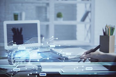 Teknoloji kodlama hologramıyla kadın elinin arka planda çoklu pozlanması. Veri kavramı.