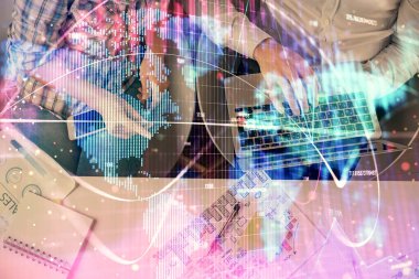 Kadın ve erkeğin birlikte çalışması ve iş temalı hologram çizimi. Bilgisayar arkaplanı. Üst Görünüm.