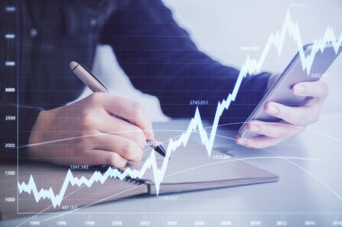 Ön x grafik çizimine çift pozlama hologram ve cep telefonu kullanan bir kadın. Borsa konsepti.