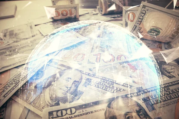 İşletme temasının çoklu pozu bize dolar banknotları üzerinden geçiyor. Finansal başarı kavramı.