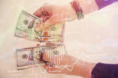 Finansal grafiğe çoklu pozlama hologram, Amerikan dolarları ve insan eli. Analiz kavramı.