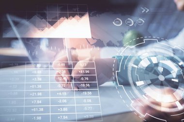 Ön x çizelgesinin arka plan notları alan insanların üzerini çizerken çift pozlama. Mali analiz kavramı