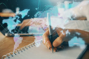 İşletme temasının arka planda not tutanların üzerine çizilmesi. Finans dünyası kavramı