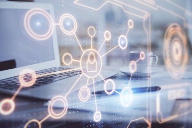 Sosyal ağ hologramıyla birlikte bilgisayar masaüstünde. Çifte maruziyet. Uluslararası insan ilişkileri kavramı.