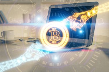 Blockchain temalı holograma ve bilgisayar arkaplanlı masaya çoklu maruz kalma. Bitcoin şifreleme para birimi kavramı.