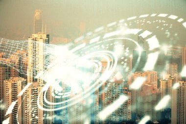 Veri temalı hologram gökdelenlerin arka planında çift pozlama ile şehir görünümüne çizim yapıyor. Teknoloji konsepti.