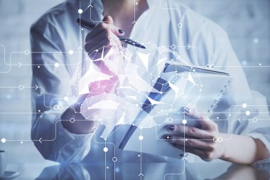 Arka planda beyin hologramıyla el yazısına çok maruz kalmış. Kendi kendine öğrenme kavramı.