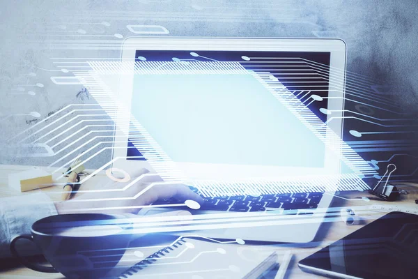 Doble exposición de datos holograma tema de Internet con el hombre que trabaja en la computadora en segundo plano. Concepto de innovación. —  Fotos de Stock