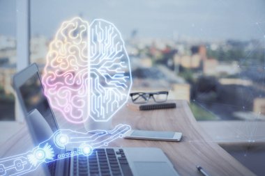 Bilgisayar ve insan beyin hologramıyla çalışma alanının çoklu açığı. Beyin fırtınası konsepti.