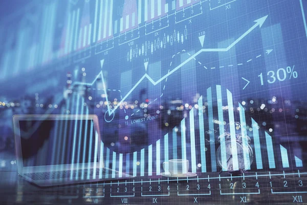 Finansiell diagram ritning och tabell med dator på bakgrunden. Dubbel exponering. Begreppet internationella marknader. — Stockfoto