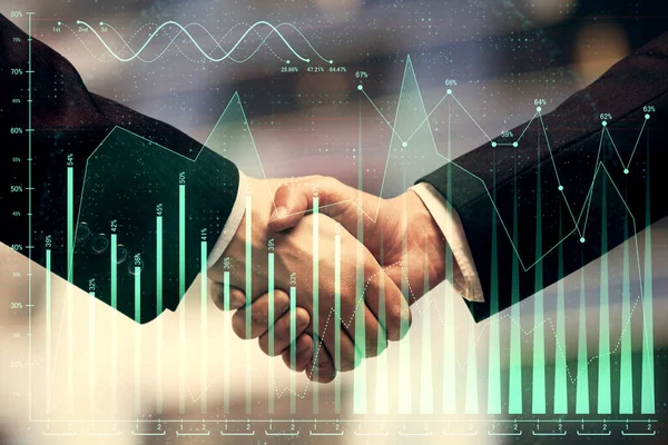 Forx grafik hologramı ve iki adamın el sıkışması. Borsa konsepti.