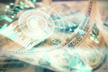 İşletme temasının çoklu pozu bize dolar banknotları üzerinden geçiyor. Finansal başarı kavramı.