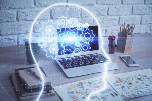 Multiexponering av arbetsyta med dator och mänskligt hjärnhologram. Brainstorms koncept. — Stockfoto