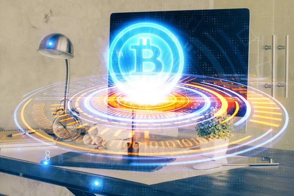 Doppelte Belichtung des Hologramms mit Blockchain-Thema und der Tabelle mit Computerhintergrund. Konzept der Kryptowährung Bitcoin. — Stockfoto