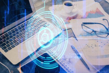 Arkaplanda bilgisayar ve veri teması çizimi olan tablonun çifte pozlandırılması. Yenilik kavramı.