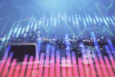 Kişisel bilgisayar arkaplanına çizilmiş borsa hologramı. Çifte maruziyet. Yatırım kavramı.