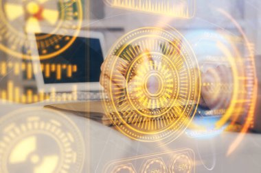 Teknik temalı hologram kadınların ellerinden üstündür. Yüksek teknoloji kavramı. Çift pozlama