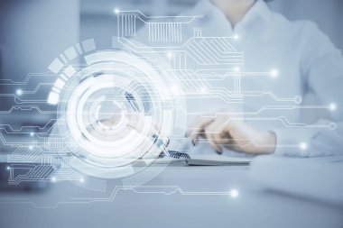 Dijital kodlama simgeleriyle notlar alan ellerin çoklu pozlanması. Bilgisayar öğrenme kavramı.