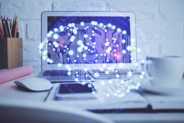 Bilgisayar ve insan beyninin hologram çizdiği çalışma alanının iki katına çıkarılması. Beyin fırtınası konsepti.