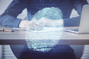 Gelişmiş teknoloji ile güvenlik ve şifre kontrolünün geleceği kavramı. Parmak izi taraması biyometrik tanımlama ile güvenli erişim sağlar. Çoklu pozlama.