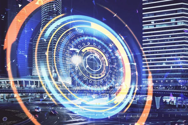 Teknoloji temalı hologramın ve şehrin arka planının iki katına çıkarılması. Yüksek Teknoloji kavramı.