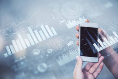 Ön x grafik çizimine çift pozlama hologram ve cep telefonu kullanan bir kadın. Borsa konsepti.
