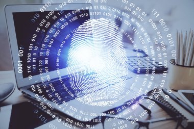 Ofisteki bilgisayarın parmak izi çizimi. Çifte maruziyet. İş veri güvenliği kavramı.