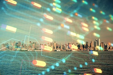 Veri temalı hologram gökdelenlerin arka planında çift pozlama ile şehir görünümüne çizim yapıyor. Teknoloji konsepti.