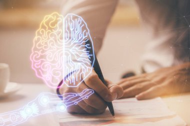 Çoklu pozlama beyin teması simgelerine sahip bir adam.