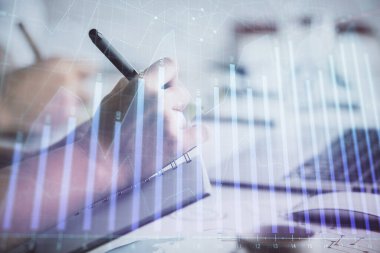 Ön x grafiğinin arka plan notları alan insanların üzerini çizerken çift pozlama. Mali analiz kavramı