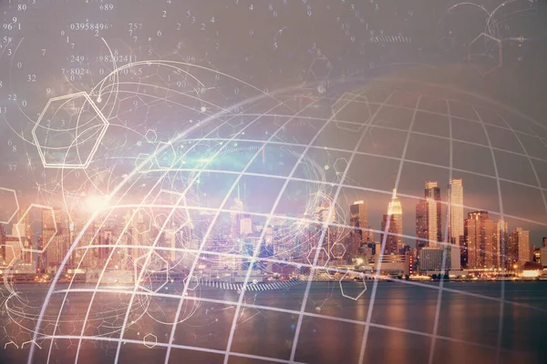 Mapa y datos tema holograma en vista de la ciudad con rascacielos fondo doble exposición. Tecnología internacional en concepto de negocio. — Foto de Stock