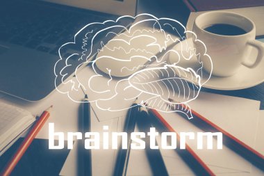 Ofisteki masaüstü bilgisayar arkaplanı ve tema hologram çizimini başlat. Çifte maruziyet. Başlangıç konsepti.