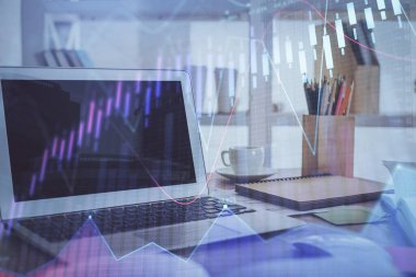 Borsa grafiği ve bilgisayar geçmişi olan tablolar. Çifte maruziyet. Mali analiz kavramı.