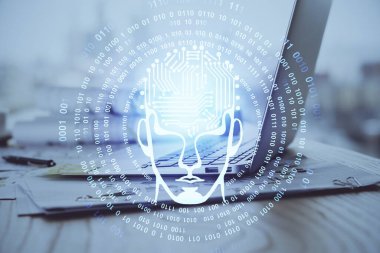 Masaüstü bilgisayarı ve insan beyni hologram çiziyor. Ai kavramı.