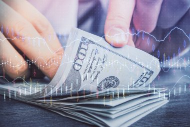 Forx grafiği, hologram, Amerikan dolarları ve insan eli çizimleri. Teknik Analiz kavramı.