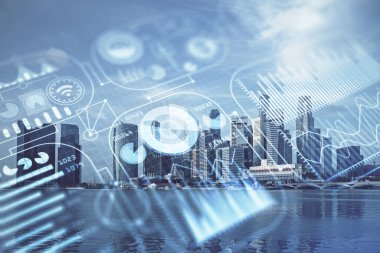 Teknoloji temalı hologramın ve şehrin arka planının iki katına çıkarılması. Yüksek Teknoloji kavramı.