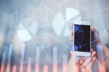 Ön x grafik çizimine çift pozlama hologram ve cep telefonu kullanan bir kadın. Borsa konsepti.