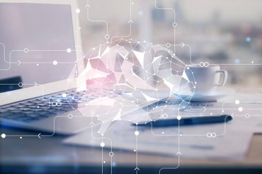 Bilgisayar ve beyin hologram çizerken masaüstüne çifte maruz kalma. Yapay zeka kavramı.