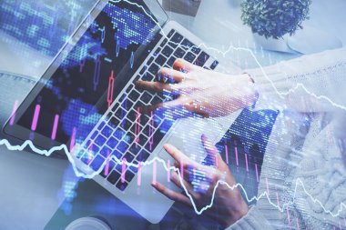 Bilgisayar ve ön x çizim hologramı üzerinde çalışan kadın elleri çift pozlama. Üst Manzara. Mali analiz kavramı.