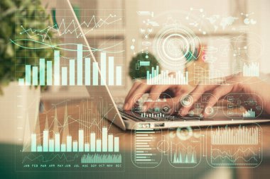 Bilgisayarda ve ön x grafik hologram çiziminde kadın eli yazarken çift pozlama. Borsa yatırım kavramı.