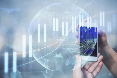 Ön x grafik çizimine çift pozlama hologram ve cep telefonu kullanan bir kadın. Borsa konsepti.