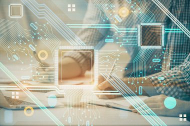 Teknoloji temalı hologramı olan bilgisayar geçmişi olan bir iş adamı. Yüksek teknoloji kavramı. Çoklu pozlama.